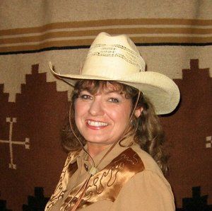 Meet your Posher, Elaine